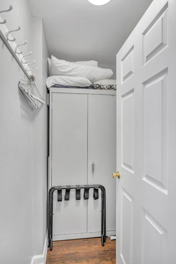 Nash Gold Private Condo - 2Bed, 2Bath, Sleep 6, 25 Min Walk To Broadway And All Nashville Attractions, Pool, Gym Exterior photo